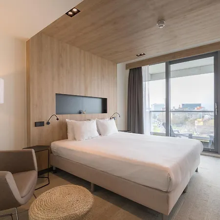 Hotel Leonardo Royal Promenade 4*