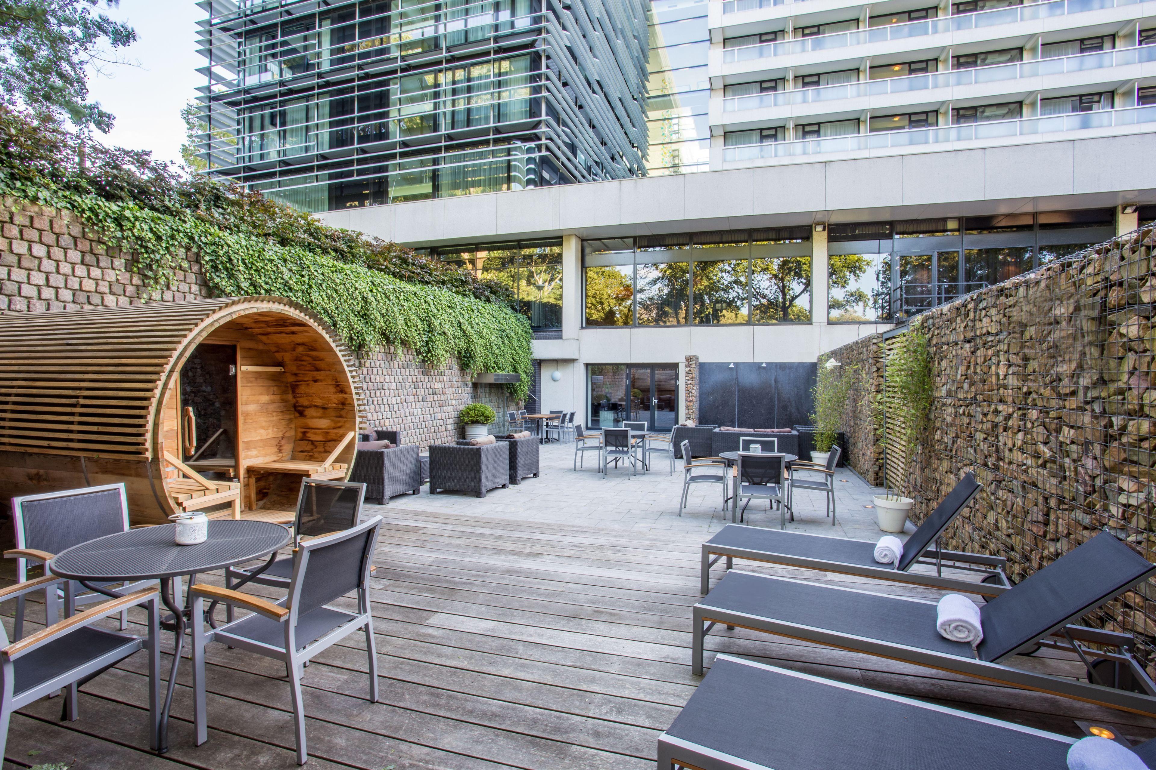 Leonardo Royal Promenade Hotel 4*