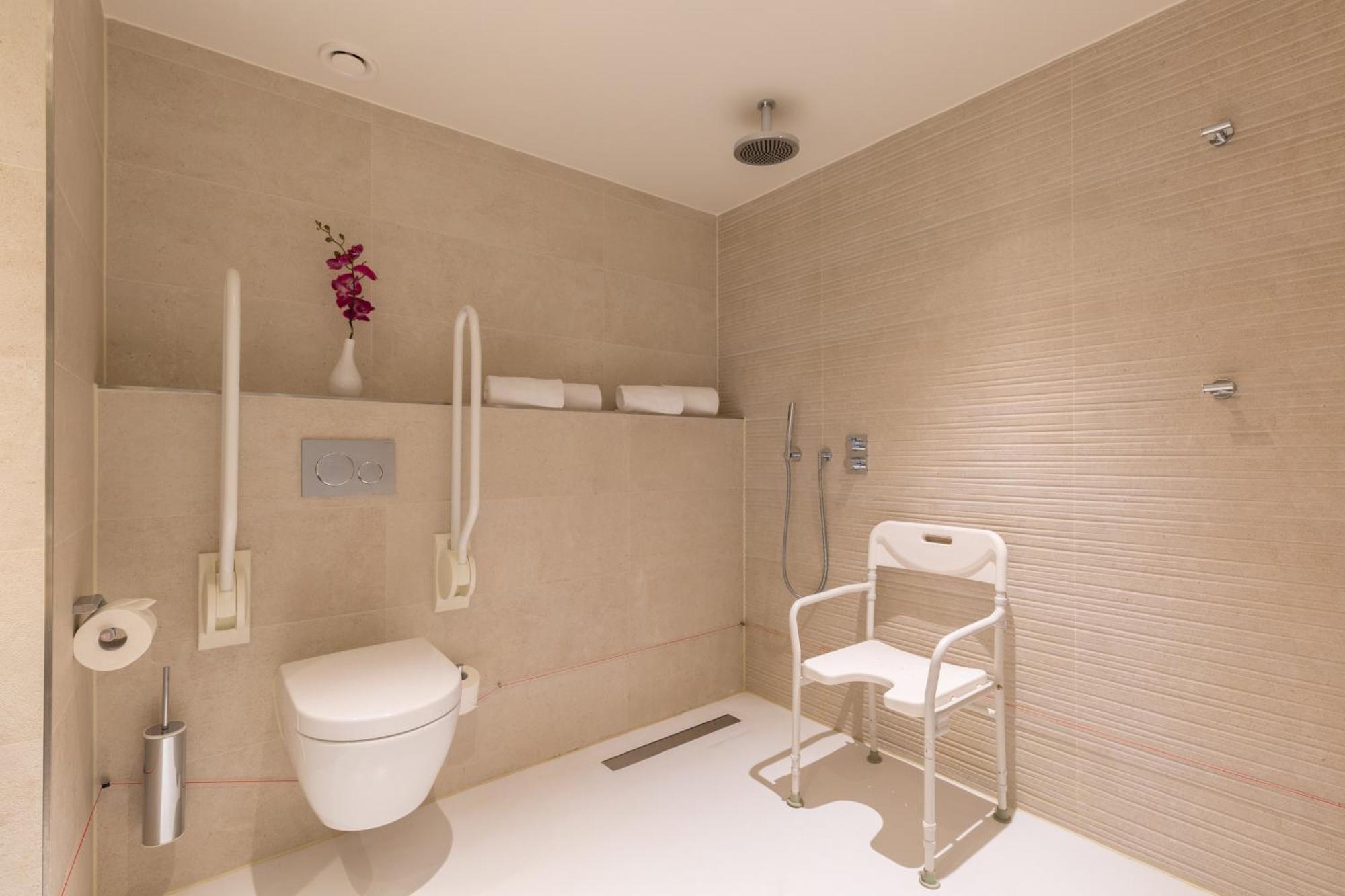 Leonardo Royal Promenade