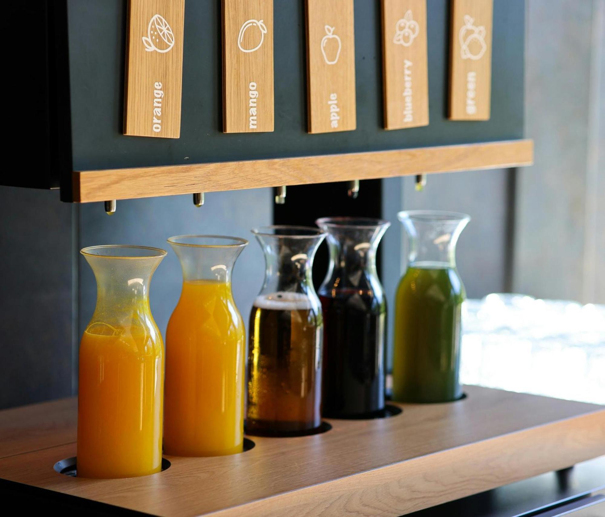 Hotel Leonardo Royal Promenade 4*